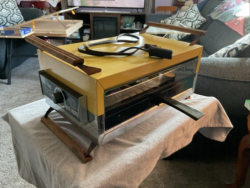 VTG MCM Yellow Munsey Oven-Baker-Broiler-Toaster Working!!