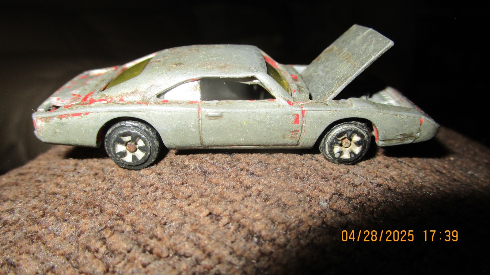 Picture 2 of 8