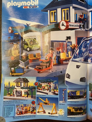 2001 Playmobil Catalog Toys USA (printed in Germany) full color - Picture 5 of 13