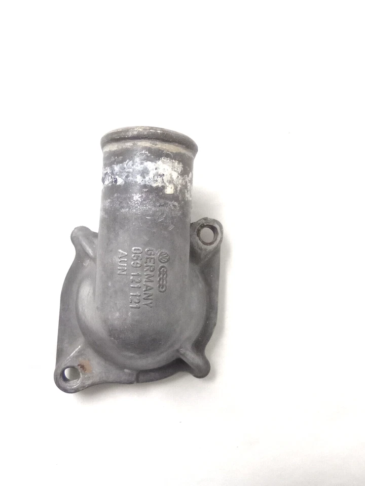 Porsche 924 Thermostat Housing Bosch 059121121 w/ Hardware OEM - image 4 of 4