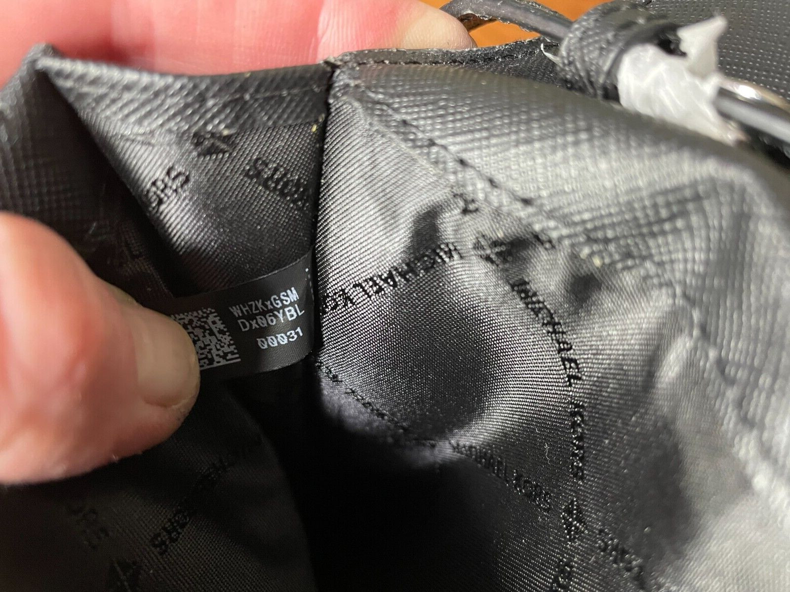 MICHAEL KORS JET SET MULTIFUNCTION CROSSBODY CLUT… - image 22