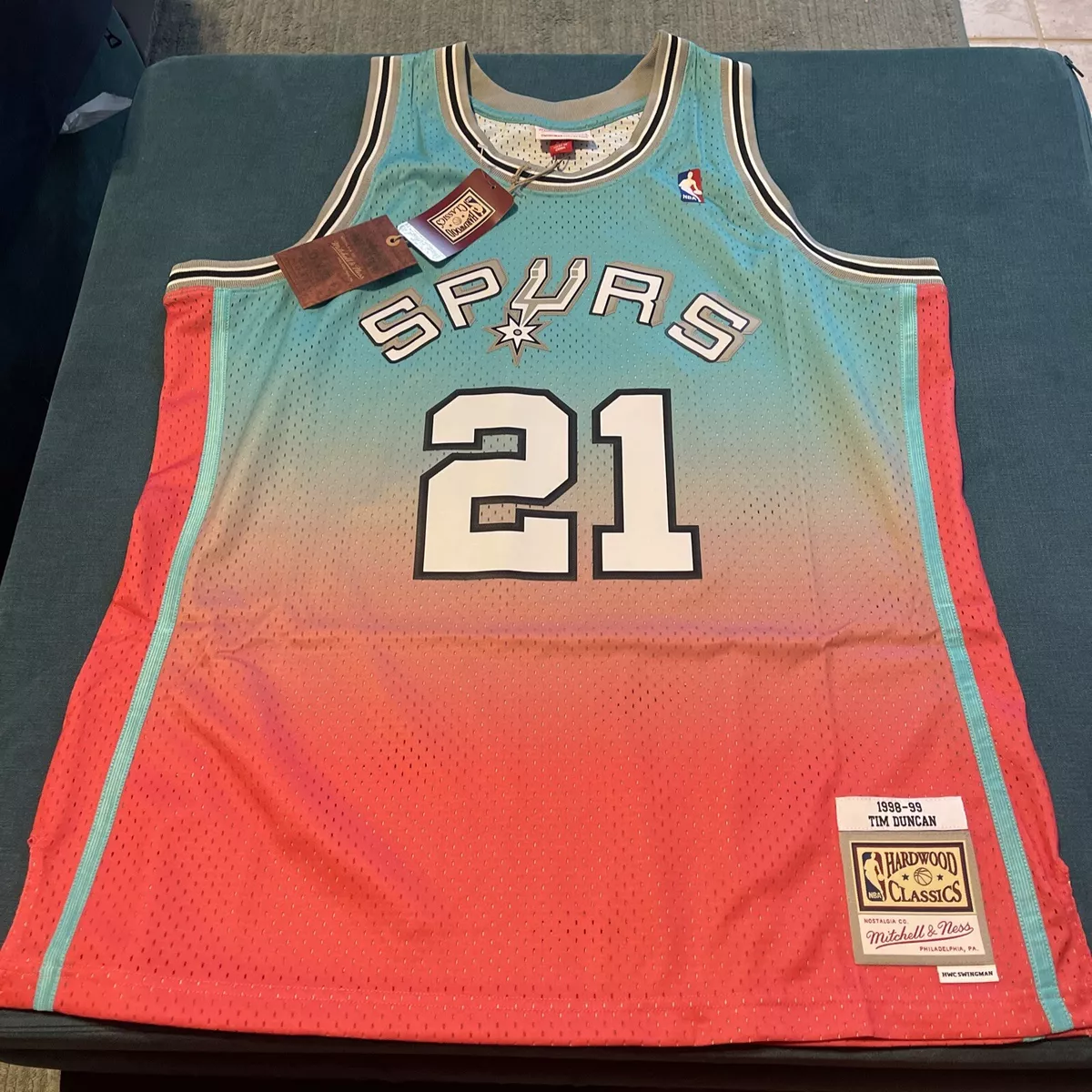  Tim Duncan San Antonio Spurs Mitchell and Ness Men's Black  Throwback Jesey Small : Sports & Outdoors