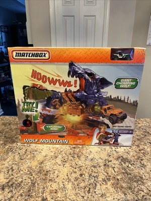 Mattel R1270 Matchbox Wolf Mountain Adventure Playset for sale