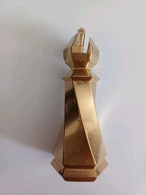 Schachfigur Läufer 10 cm   Hexagon-Design   Goldfarben   Resin   Deko