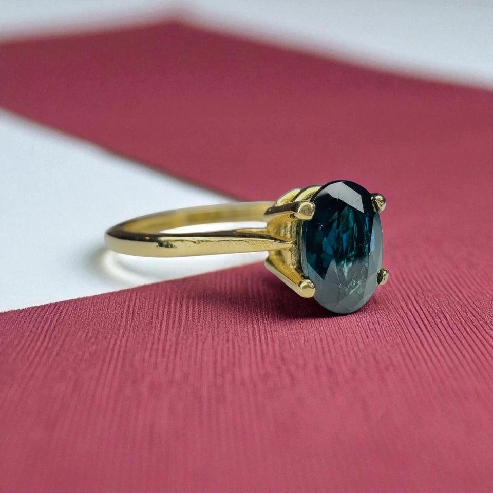 Natural Blue Sapphire Ring in 14K Gold- 1 Carat T.W. -VINTAGE Solitaire Size 6.5 - Image 3 of 4