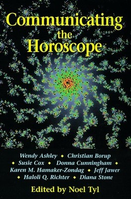 COMMUNICATING THE HOROSCOPE (LLEWELLYN'S NEW WORLD By Noel Tyl **Excellent**