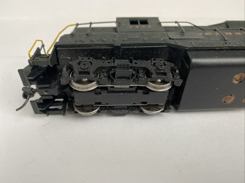 Athearn GP9 Diesel locomotive #5958 PWD PRR Metal Handrails - Picture 6 of 7