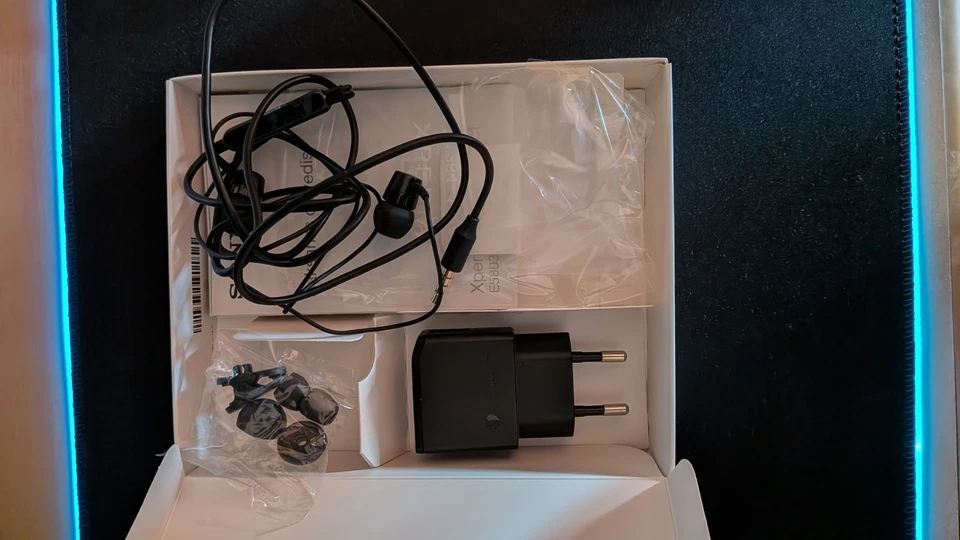 SONY | Xperia Z5 COMPACT | Bianco | Smartphone - Immagine 4 di 4