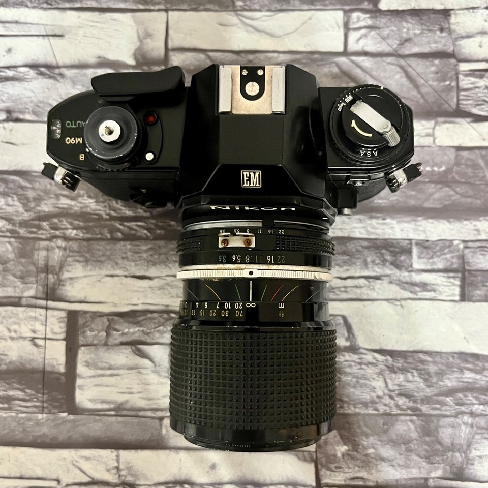 Nikon FE Chrome - Appareil Photo Argentique 35mm - Avec Zoom Nikkor 43-86mm F/3.5