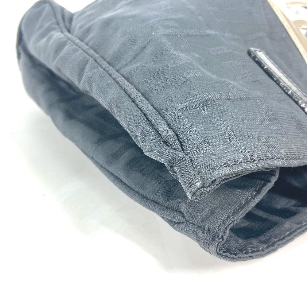 Foto 11 di 17