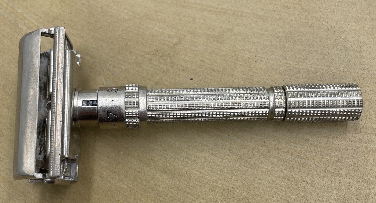 Gillette Slim Adjustable 1962年ジレット ケース付き 1962 Gillette - Slim Adjustable — Razor Archive