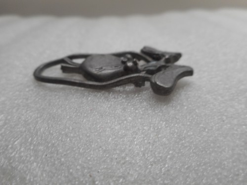Vintage Tweety Bird Embossed Detail Pewter Pendant Bird On Swing Warner Bros - Picture 7 of 8