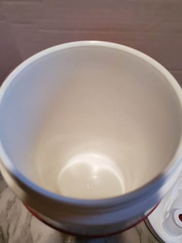 Pinnacle Platino 1/2 Gallon / 2 Liter Red & White Water Jug Clean & Ready To Use - Picture 8 of 10