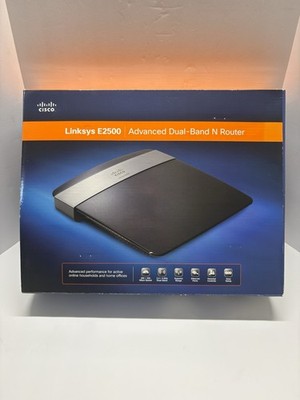 Cisco Linksys E2500 Advanced Dual-Band Router. With CD, Ethernet & Power cords.