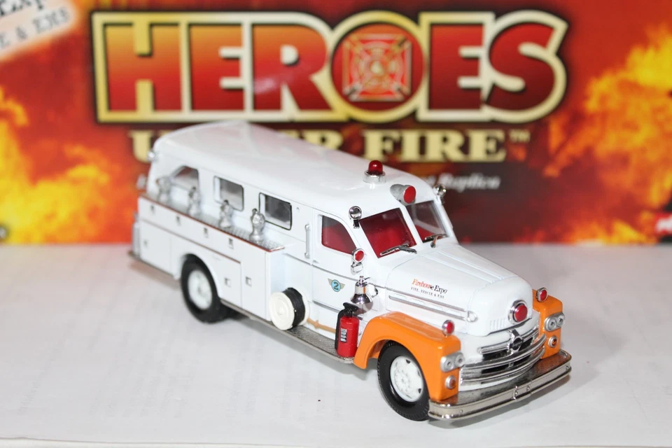 CORGI Heroes Under Fire Seagrave 70th Anniversary Safety Sedan Firehouse Expo - Image 4 of 4