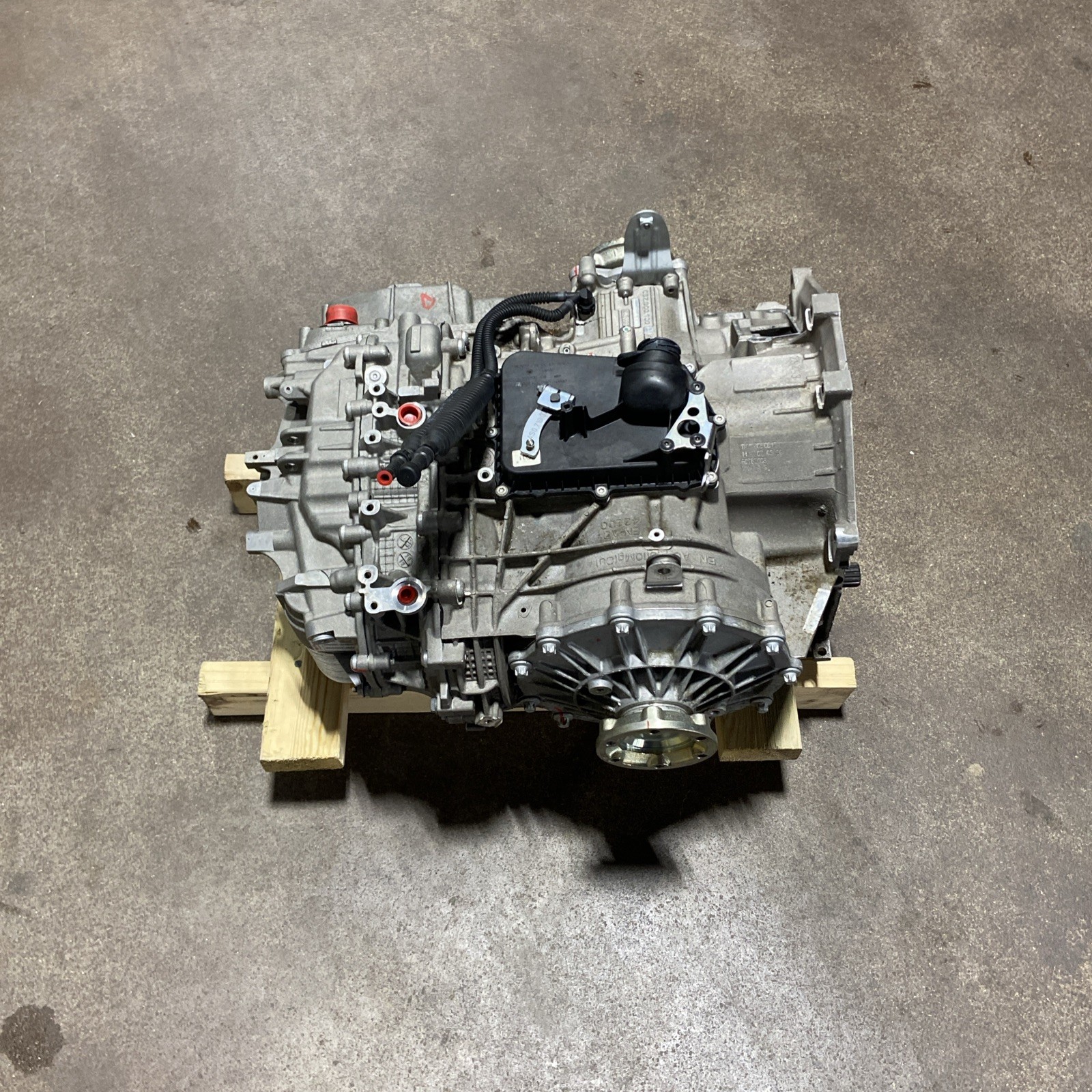 2017-2021 Audi R8 4S 5.2L AWD Automatic Transmission Trans Gearbox 18k Miles OEM