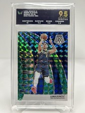 ARK 9.5! Luka Doncic 2 Green Elevate 2023 Mosaic 23-24 Panini NBA