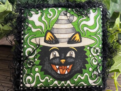 HALLOWEEN  BLACK CAT IN A HAT Completed mini wooden trinket, jewelry box