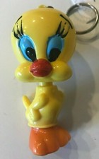 Tweety Bird BY WARNER BROTHERS Keychain W/ RING 3 1/4 inch TALL hard plastic