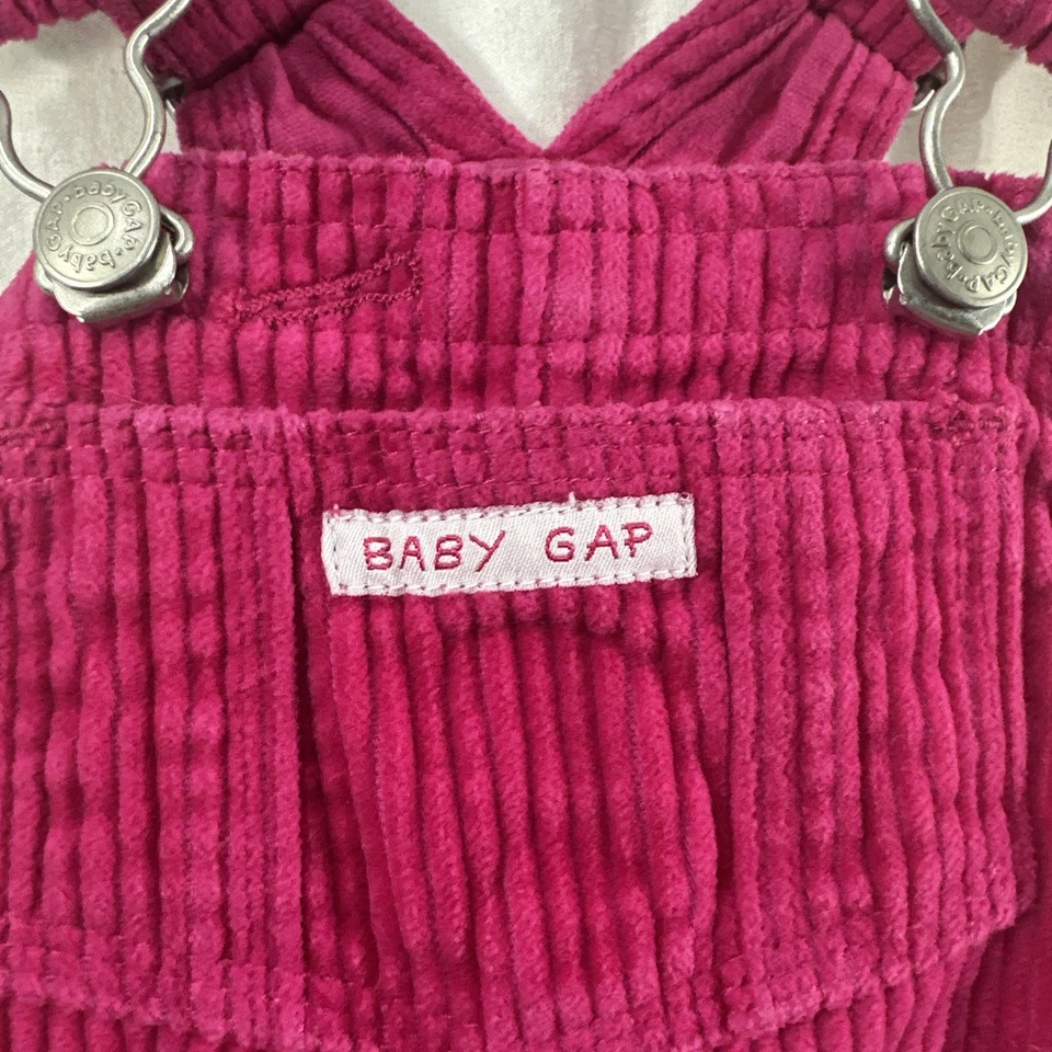 Mono de pana rosa Baby Gap Hot niñas talla M 6-12 meses botón a presión Foto 3 de 4