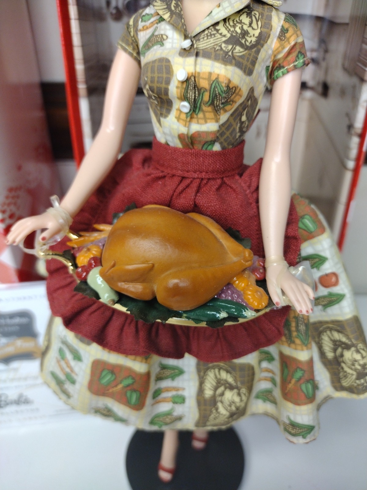 Thanksgiving Feast Barbie Holiday Hostess Collection 2010 Pre Owned 🦃🍽️ 