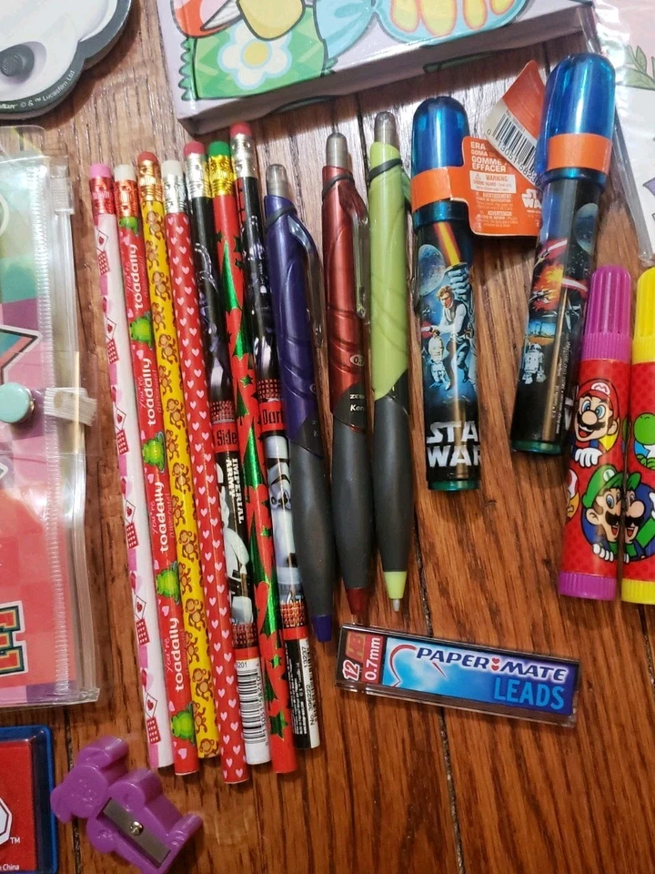 Lote de útiles escolares, lápices, cuadernos, marcadores, Super Mario, Star Wars  Foto 4 de 4