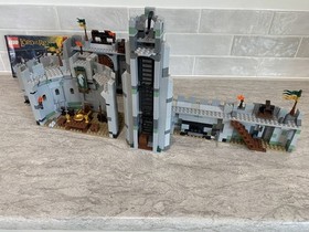 LEGO LOTR: The Battle of Helm's Deep (9474) , Uruk-hai Army (9471)