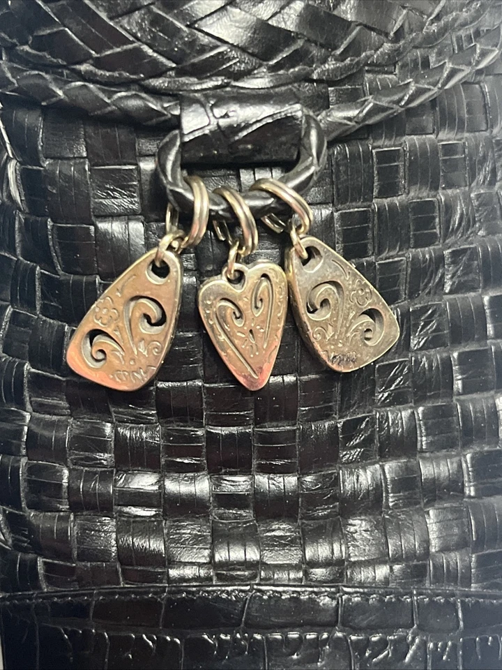 Zapatos Brighton Negros Franki Croc Cuero Repujado Mules Tejidos Con Dijes Talla 8.5 Foto 2 de 4