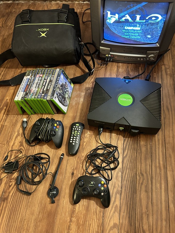 A fully tested OG Xbox bundle with 2 controllers and Halo — the console that defined a generation of teen boys, now a legit retro collectible.