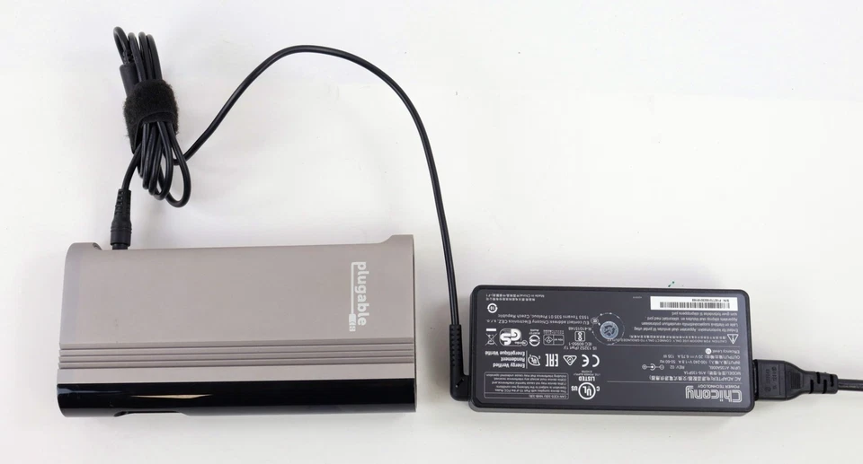 Plugable Thunderbolt 3 Docking Station w/ Power Adapter TBT3-UDV - Image 2 of 4