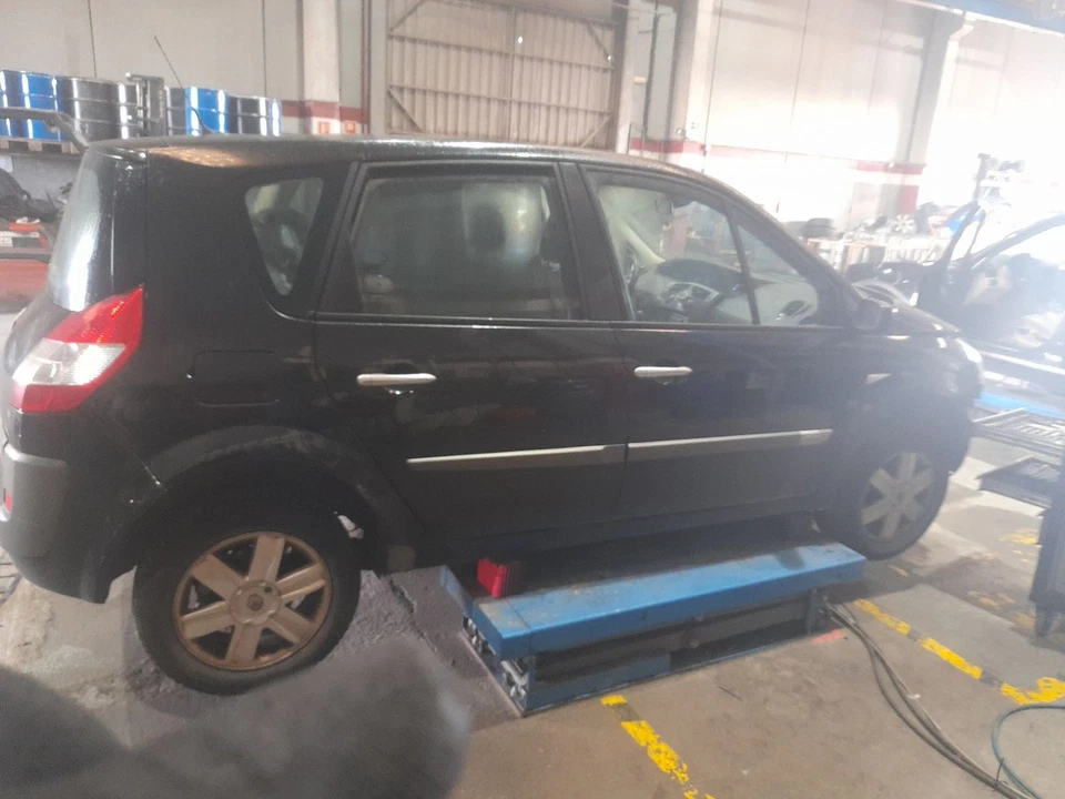 8200073234 INTERIOR LIGHT / 2680738 FOR RENAULT SCENIC II JM0/1_ 1.9 DCI JM0G, JM - Image 4 of 4