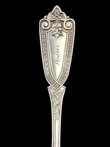 Antique Whiting Sterling Silver Master Butter Knife Ivy & Devil Face 1866 - Picture 3 of 12