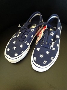vans yankees slip ons