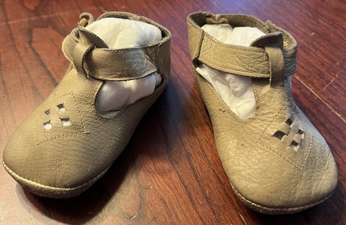 Vintage Baby Button Up Shoes. Leather. 4.25" Long, 1.75" Wide at Ball of Foot. - Picture 1 of 13