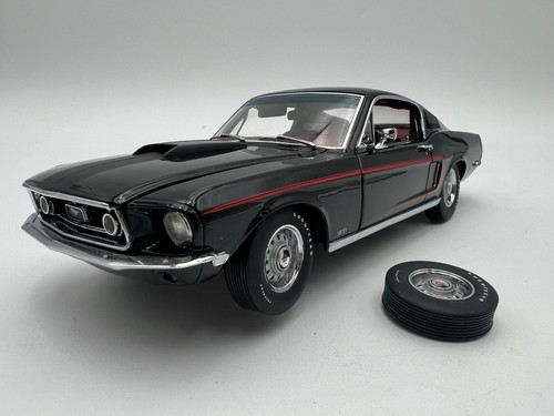 RARE - GMP - 1:24 model - 1968 FORD MUSTANG GT - COBRA JET