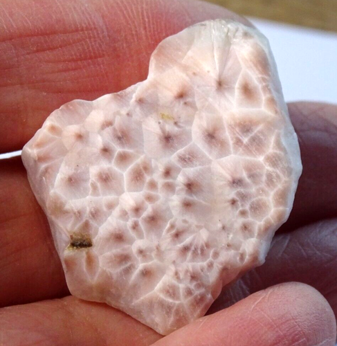 LOVELY SMALL NATROLITE CRYSTAL SPECIMEN 13 gm 3.7 x 3.1 cm Stone of Realms #7 - Picture 3 of 4