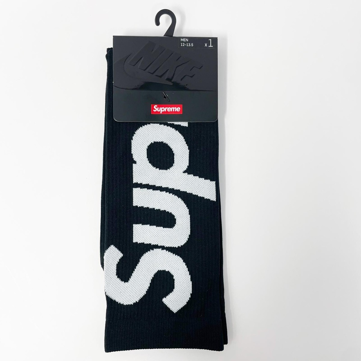 Brand New Original Supreme Mens Nike Lightweight Crew Socks Brand New Original Supreme Mens Nike Lightweight Crew Socks