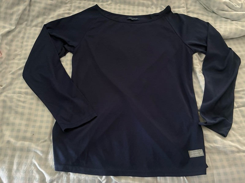 Simply Southern Silky Feel Navy Long Sleeve Women’s Top. Split Cool Back. XL