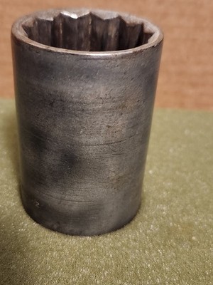 TRUTH MANKAT0 MINN DEEP  Socket 1-1/2'' -- 12 POINTS --1'' DRIVE -- Lot 3310