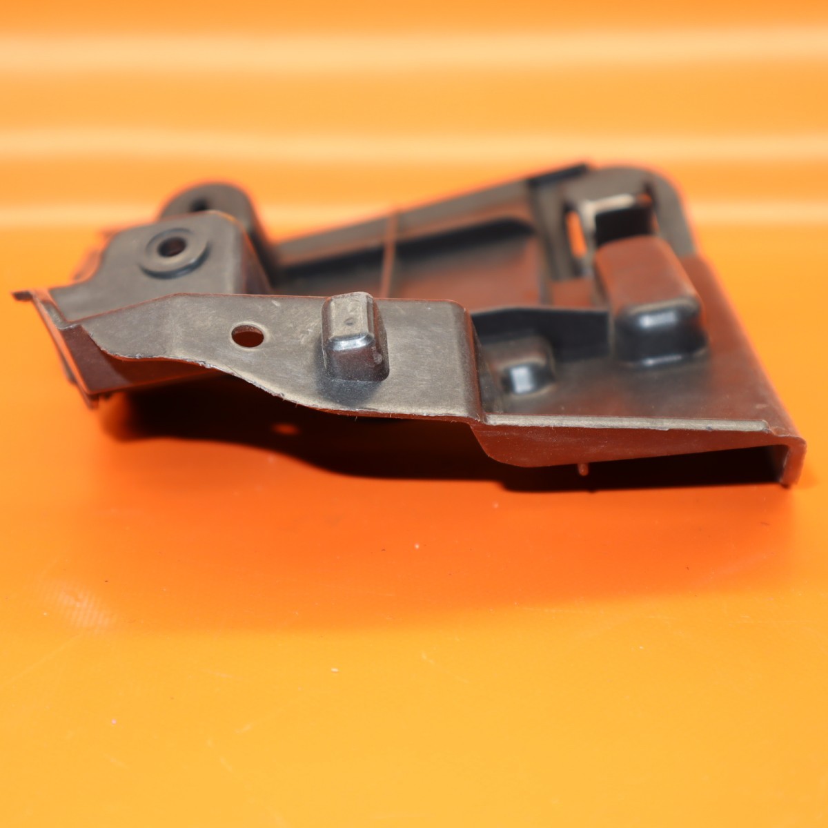 MASERATI GHIBLI REAR BUMPER BRACKET RIGHT 2014 2015 2016 2017 670004468 OEM