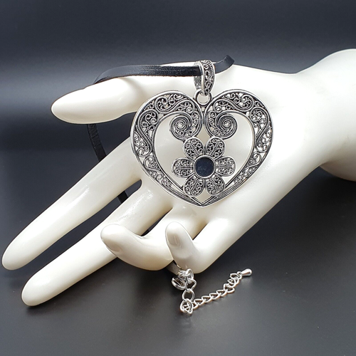 Necklace Tibetan Silver Heart Large Filigree Floral Pendant Black Leather Collar - Picture 20 of 22
