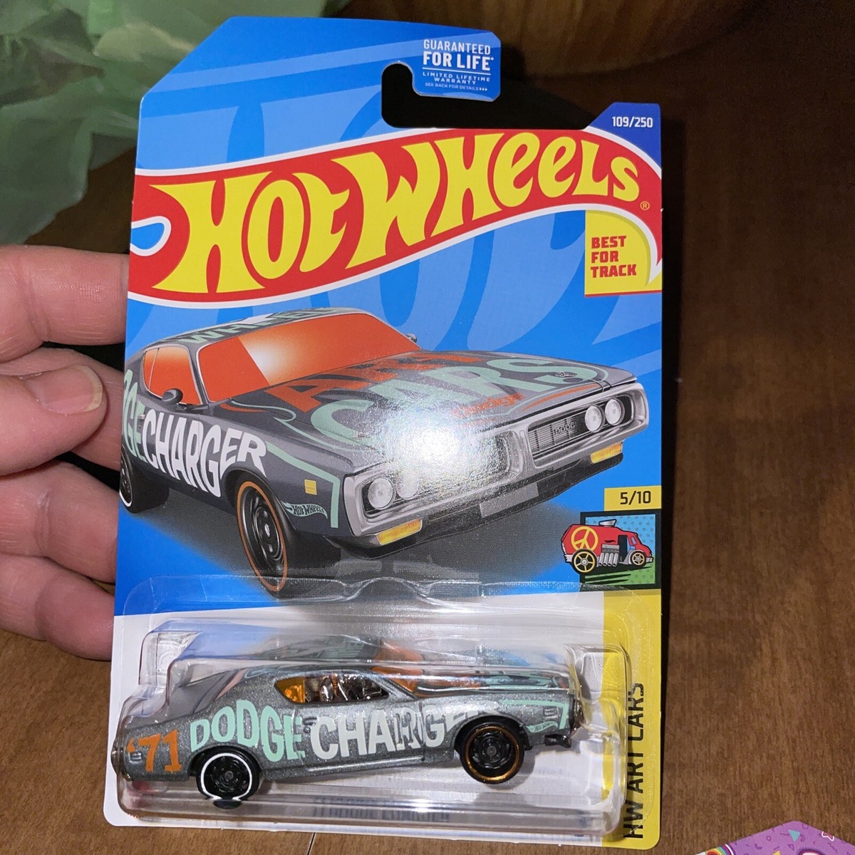 Hot Wheels ‘71 Dodge Charger 1 of 3,000 s-l1200.jpg
