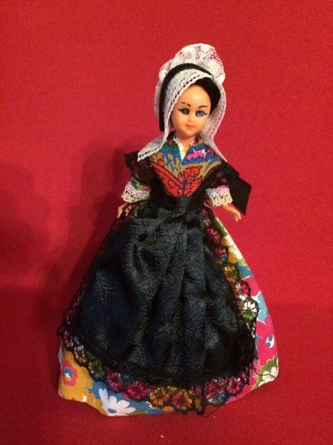 POUPÉE FOLKLORIQUE RÉGIONALE royan couple Philippe boite écusson doll