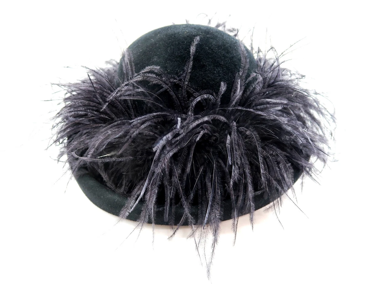 Vintage PLAZA SUITE Black Ladies Wool Felt Hat with Feathers 