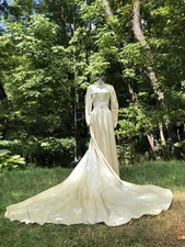 Vintage 1940’s Fabulous Hand Beadwork Liquid Satin Wedding Gown 34-24-66 Museum