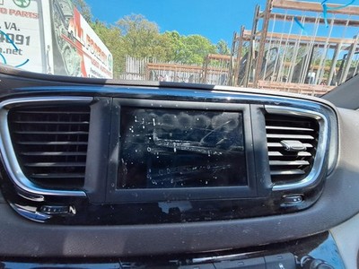 Used Front Center Infotainment Display fits: 2020 Chrysler Pacifica display fron