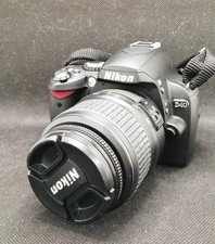 NIKON D40 DSLR 563833