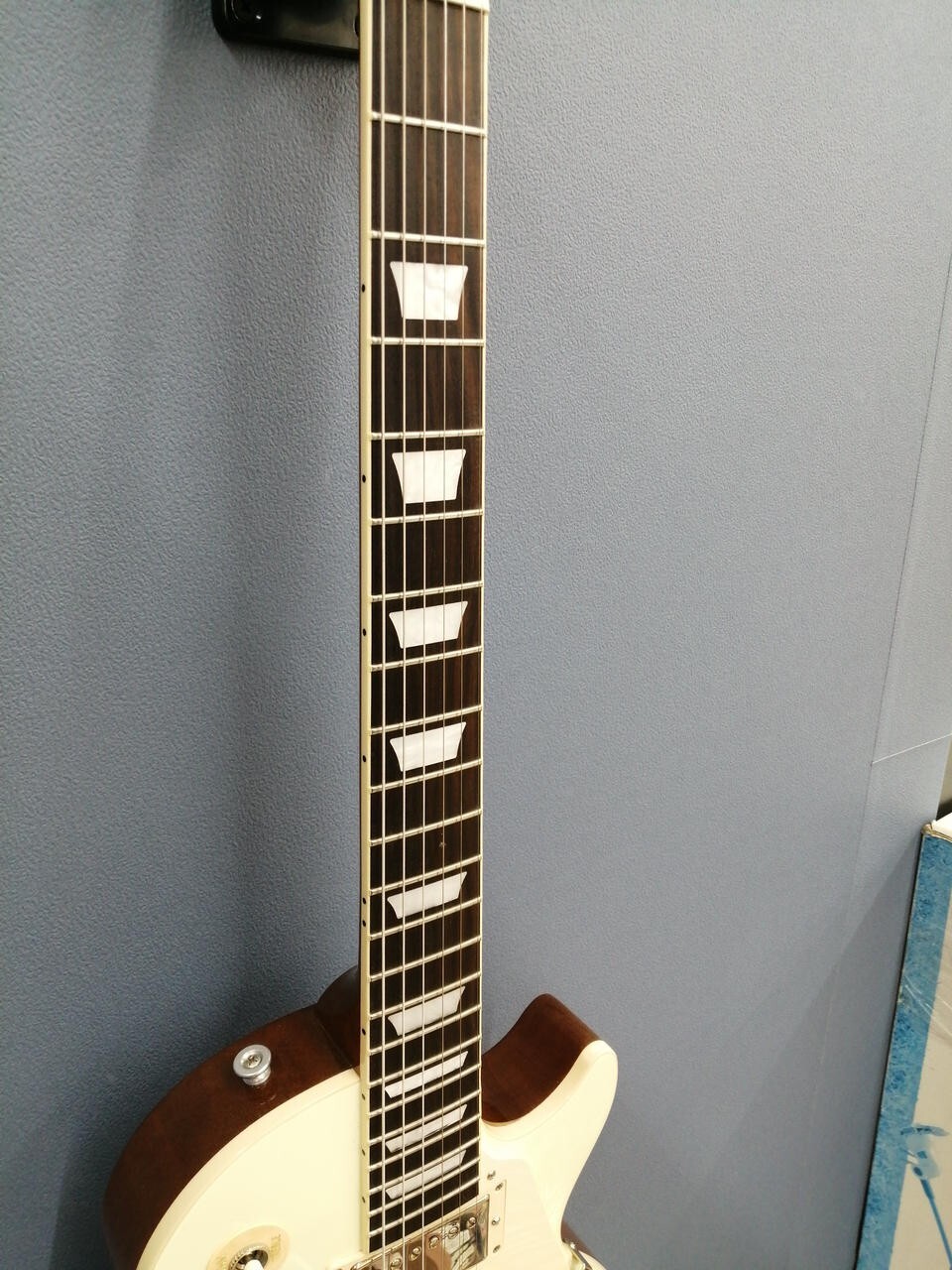 Picture 6 of 24