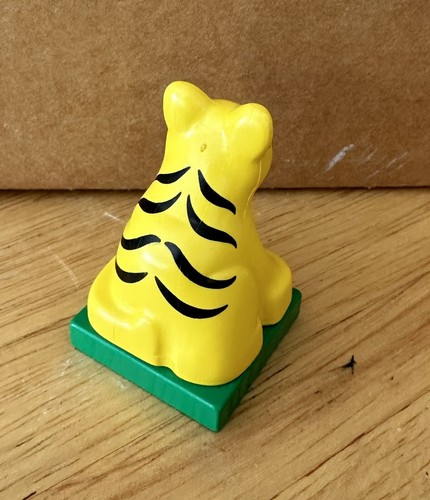 Vintage Lego/Duplo Zoo Keeper, various Animals, Cart, Fence - 9 pieces total - Picture 6 of 18
