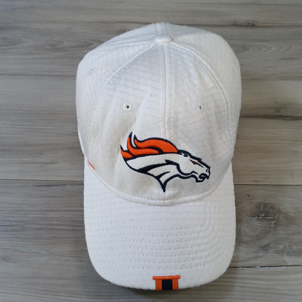 Denver Broncos Hat Adult M-L White Stretch Fit NFL 100 Embroidered Logo  Football
